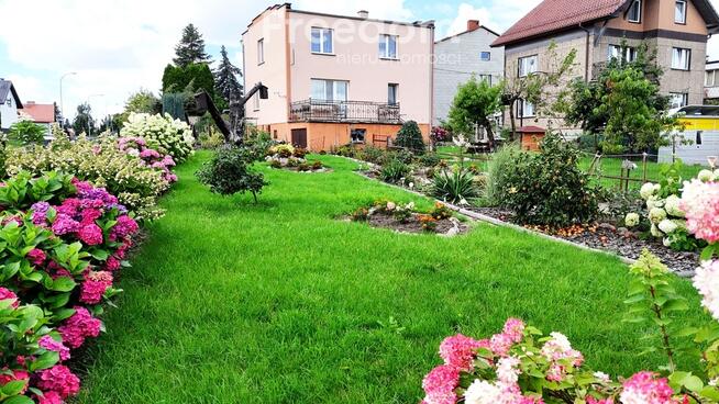 Dom wolnostojący w atrakcyjnej okolicy