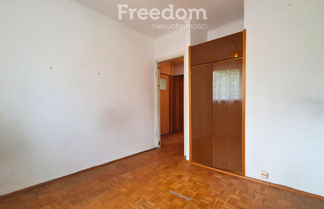 Mieszkanie do remontu z widokiem na park!