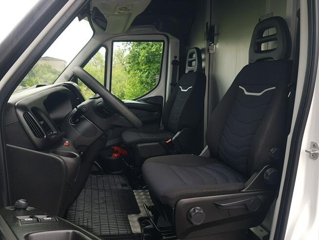 Iveco Daily KONTENER NISKOPODŁOGOWY 4,43x2,23x2,42 SKLEP BAR FOODTRUCK KAMPER AC