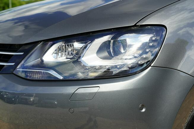 Volkswagen Sharan HIGHLINE panorama BI-XENONY nawi SAM PARKUJE el.drzwi ACC 7 osob BLIS