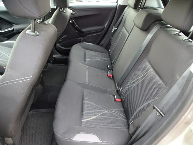Peugeot 208 1.2i Fajny Stan!!!