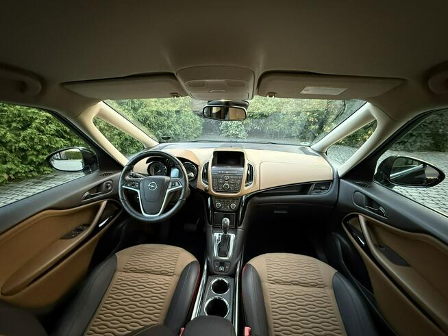 Opel Zafira Bardzo ładny, dobrze wyposażony egzemplarz, Automat, Navi, Alu 18".