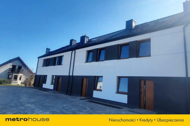 Dom z ogrodem w stanie deweloperskim w Redzie.