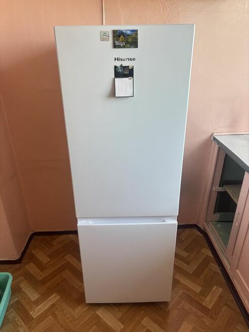 Sprzedam tanio lodówkę