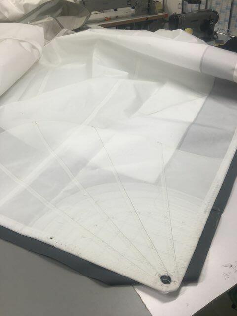 Żaglownia, Żaglomistrz - Szycie żagli i pokrowców