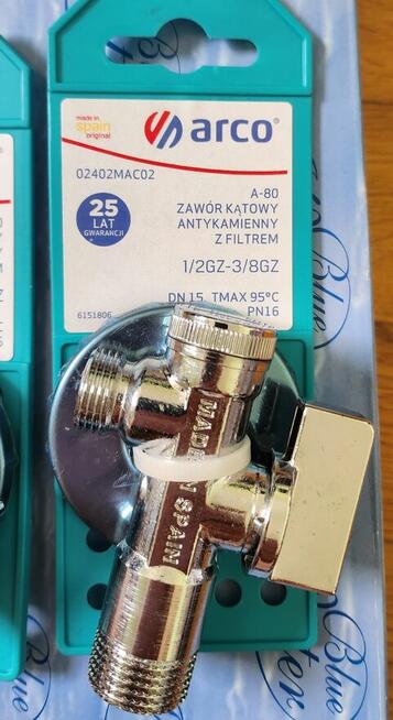 Dwa zawory kątowe antykamienne z filtrem Arco