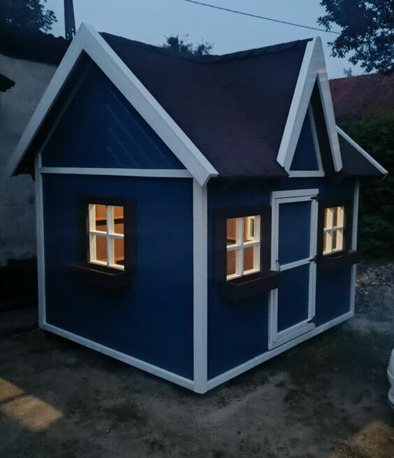 Duży domek ogrodowy dla dzieci, styl skandynawski - trwałość