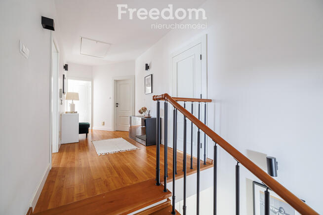 Dom wolnostojący 285 m², działka 1666 m² | Banino