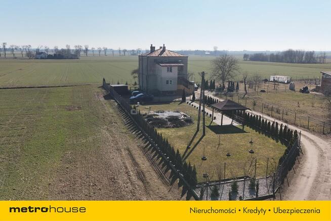 Jedna kondygnacja domu z własną działką