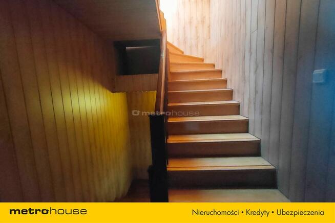 Dom z garażem i warsztatem, centrum - Busko-Zdrój.