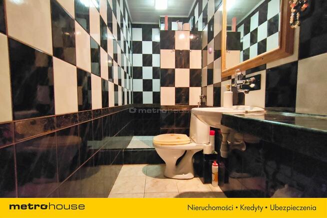 Dom z garażem i warsztatem, centrum - Busko-Zdrój.