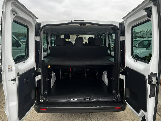 Opel Vivaro l2h1 9 osobowy