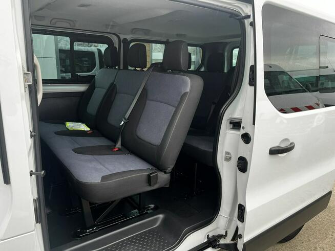 Opel Vivaro l2h1 9 osobowy