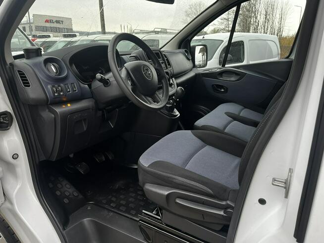 Opel Vivaro l2h1 9 osobowy
