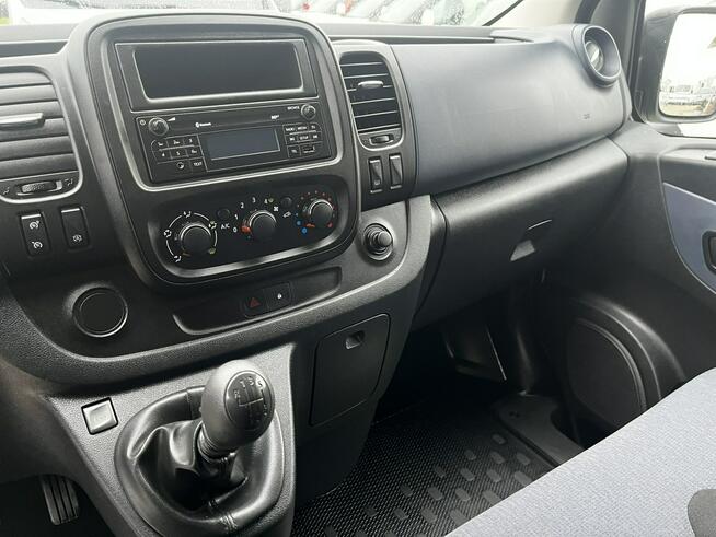 Opel Vivaro l2h1 9 osobowy