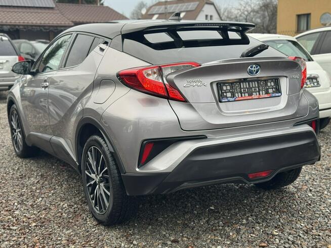Toyota C-HR 1,8i benzyna hybryda executive