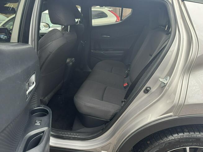 Toyota C-HR 1,8i benzyna hybryda executive