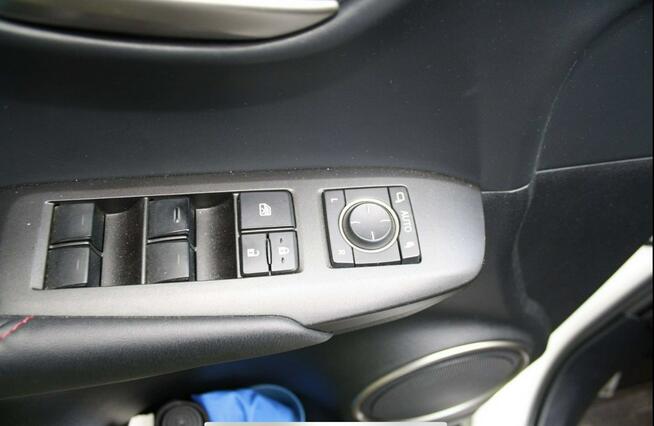 Lexus NX 300h Hybrid 4WD F sport skóra Ful LED