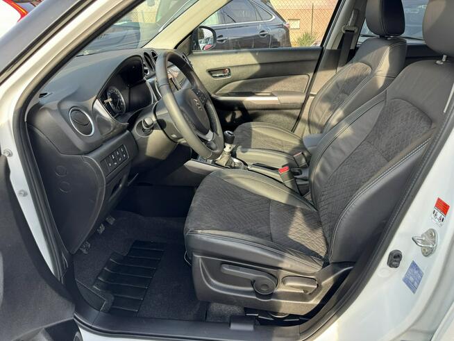 Suzuki Vitara 1,4 hybryda 4X4. allgrip skora radar kamera LED