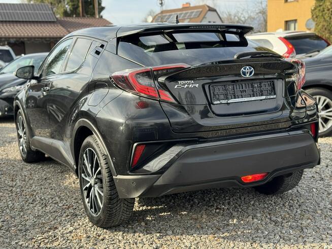 Toyota C-HR 1,8 selection skóra full LED hybryda m