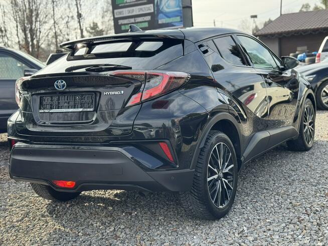 Toyota C-HR 1,8 selection skóra full LED hybryda m