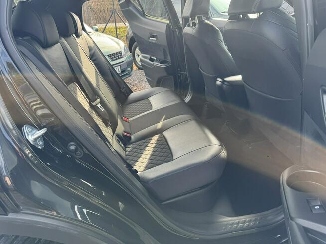 Toyota C-HR 1,8 selection skóra full LED hybryda m