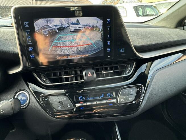 Toyota C-HR 1,8 selection skóra full LED hybryda m