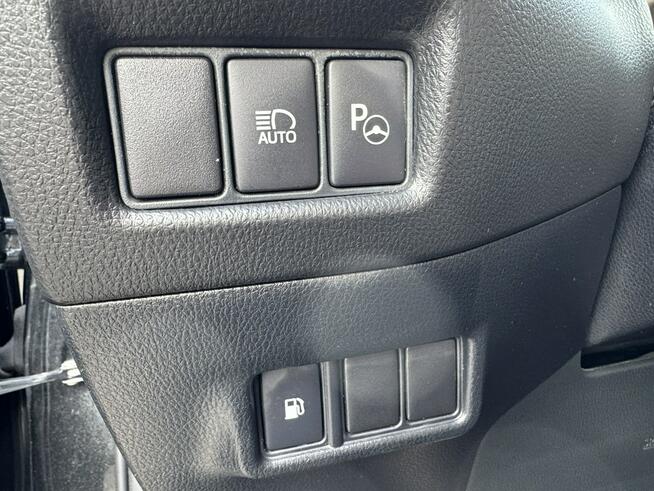 Toyota C-HR 1,8 selection skóra full LED hybryda m