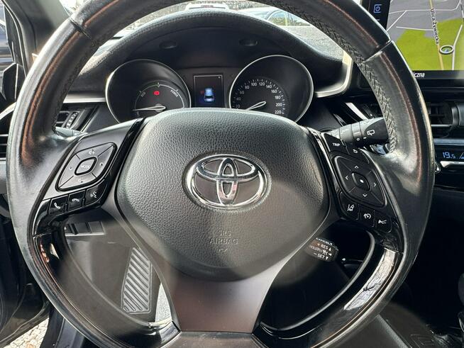 Toyota C-HR 1,8 selection skóra full LED hybryda m