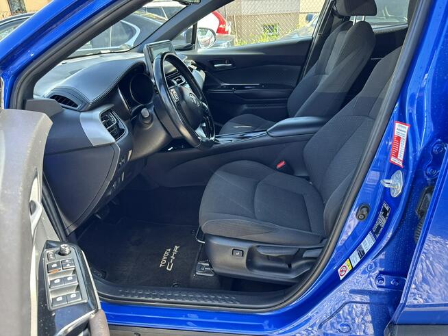 Toyota C-HR 1,8 selection skóra full LED hybryda