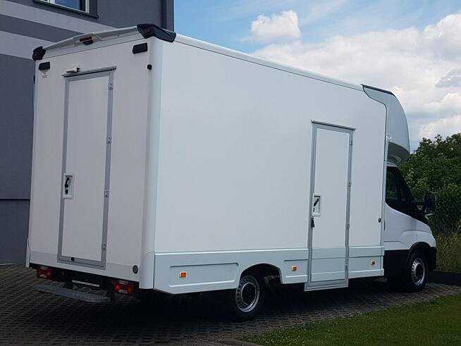 Iveco Daily KONTENER NISKOPODŁOGOWY 4,43x2,23x2,42 SKLEP BAR FOODTRUCK KAMPER AC