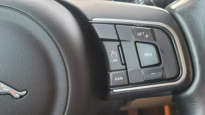 Jaguar XE na raty od 3000 bez BIK KRD od FastCars