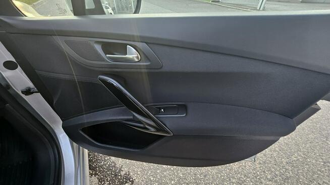 Peugeot 508 srebrny sedan na raty bez BIK KRD od FastCars