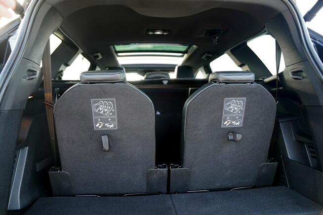 Peugeot 5008 GT kamery Skora Nawi blis panorama masaze ACC sam parkuje 7 osob MAX