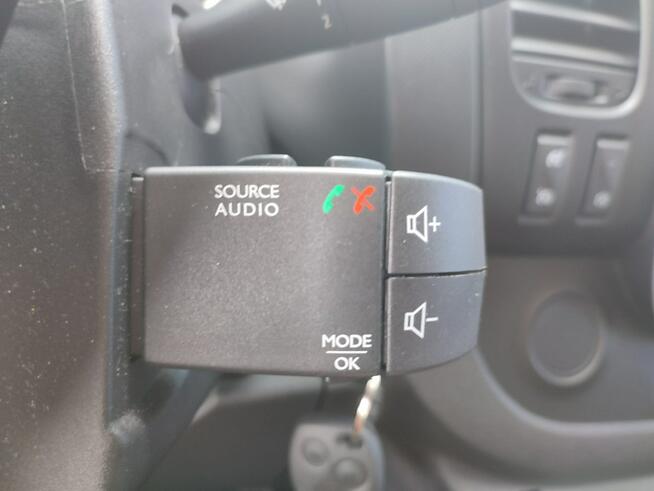 Renault Trafic 9osób fv23 automat 2.0