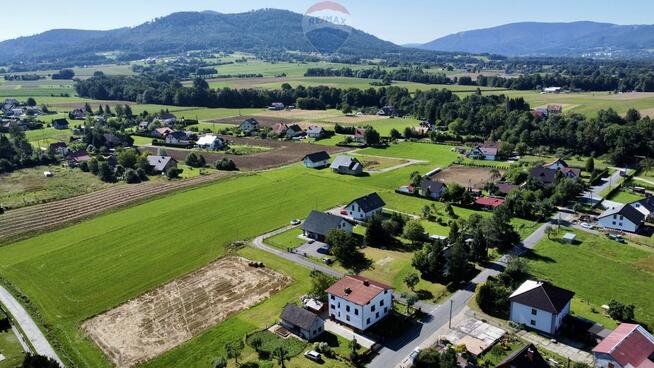 Widok na góry, Spokojna okolica