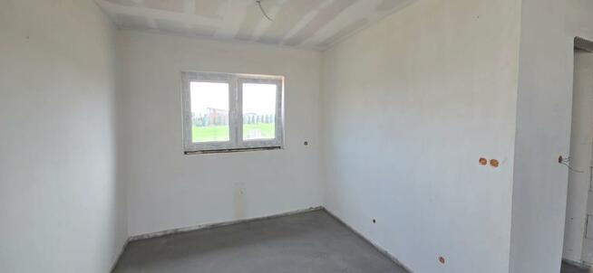 Dom Wola Podłężna gm. Kramsk, Aroniowa