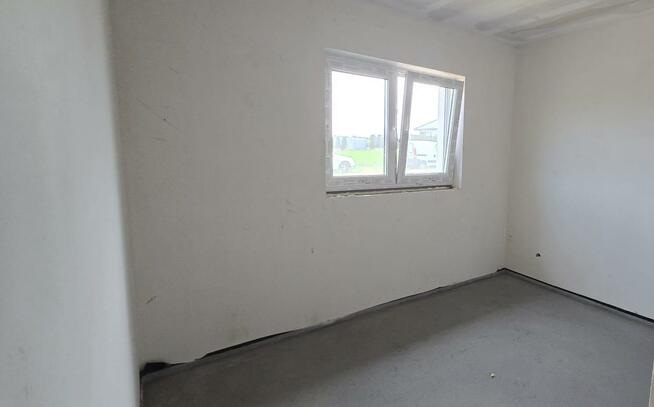 Dom Wola Podłężna gm. Kramsk, Aroniowa