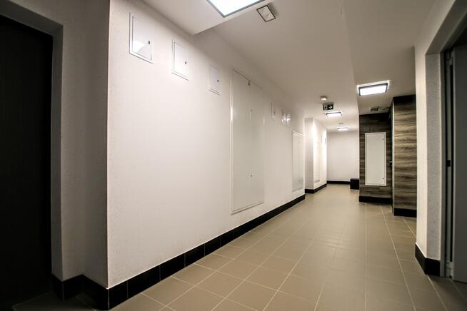 balkon, niezależna sypialnia, miejsce post.