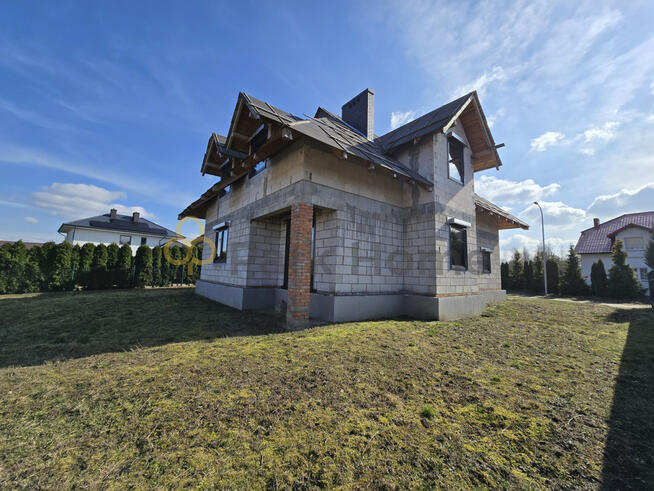 Dom Krzywiń, Osiedle Młodych