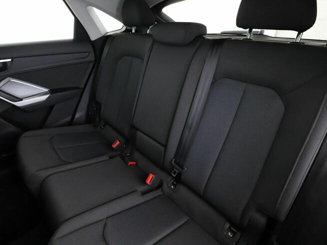 Audi Q3 PHEV S-Tronic virtual cocpit navi klima auto kamery grzane fotele