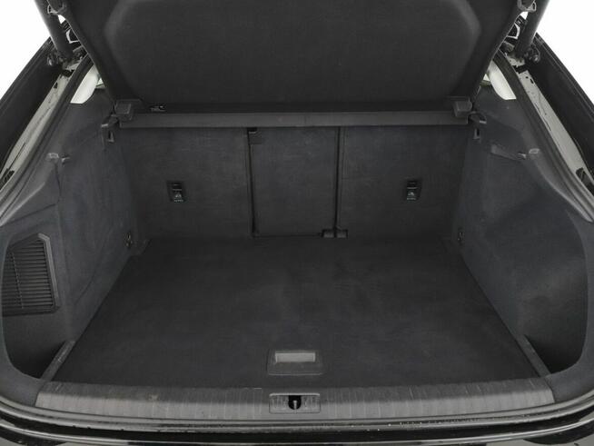 Audi Q3 PHEV S-Tronic virtual cocpit navi klima auto kamery grzane fotele