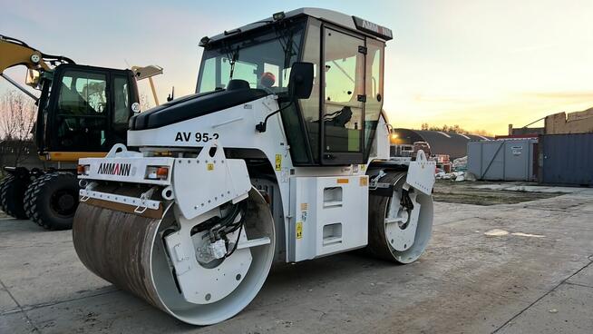 Wynajem Wywrotki 4 osiowa