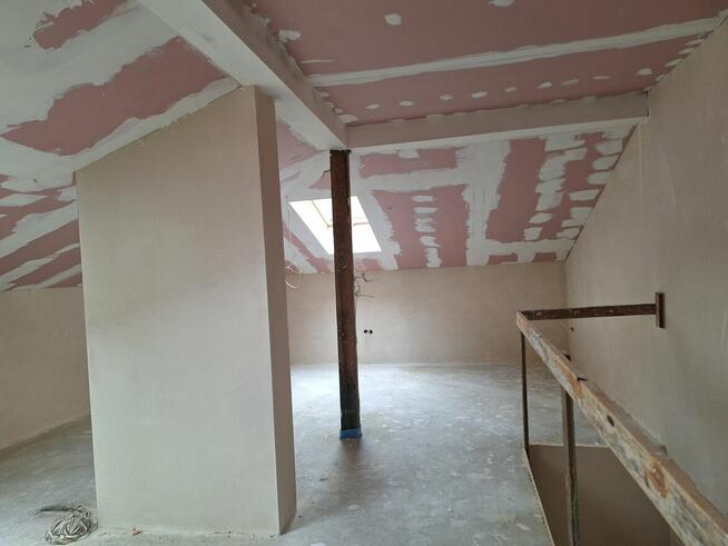 Nowa inwestycja szeregowa na Wawrze Stan developerski