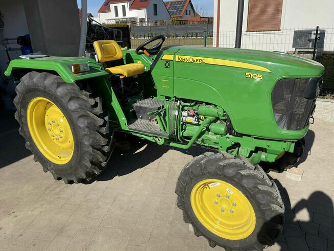 John Deere L5040 5050E John Deere 5105 4x4 Komunalny Uniwers