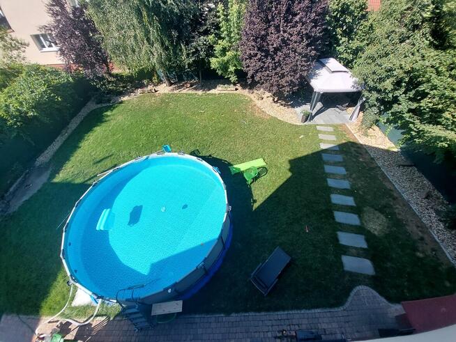 dom położony w cichej i spokojnej okolicy