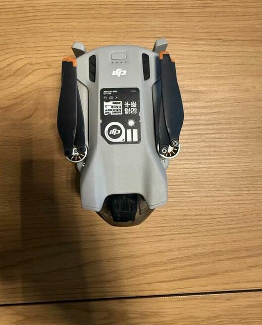 Dron DJI Mini 3 Fly More Combo