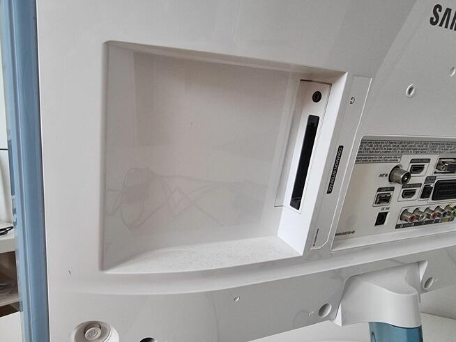 TV LED 24 cale Samsung i monitor w jednym T24D391EW biały Fu