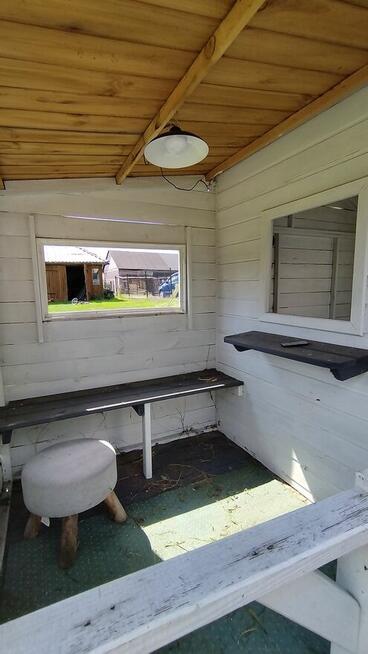 Drewniany domek dla dzieci