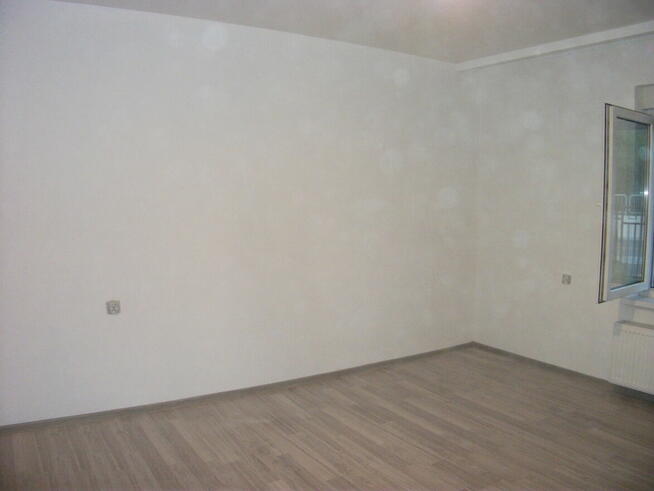 Bezczynszowe mieszkanie 50,5 m²z niezależnym ogrodem wjazdem